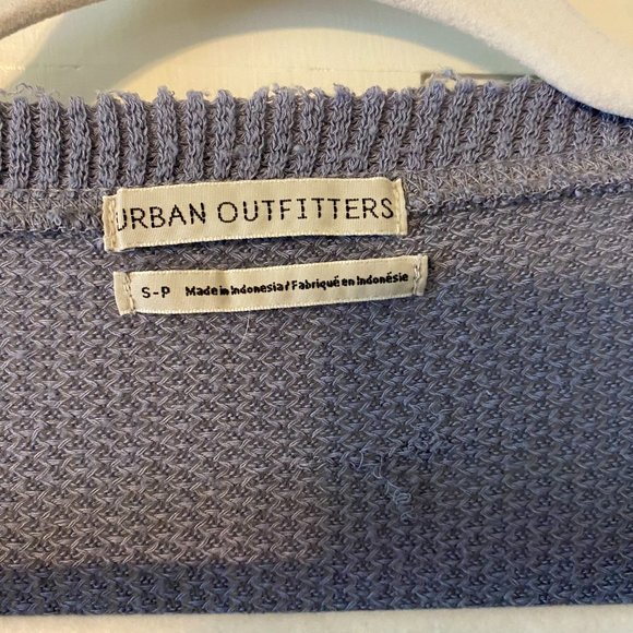 Urban Outfitters Lightweight Knit - Picture 2 of 4